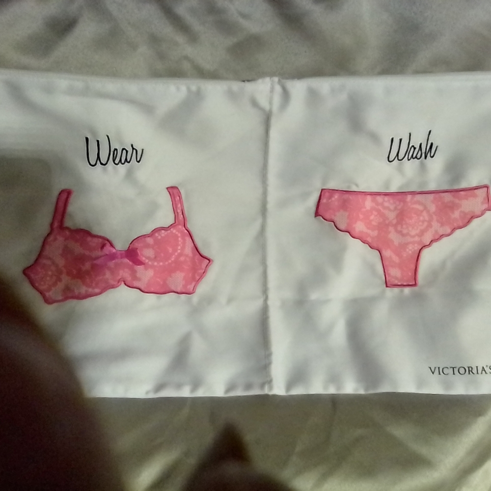 Victoria's Secret Wash and Wear Travel Bag